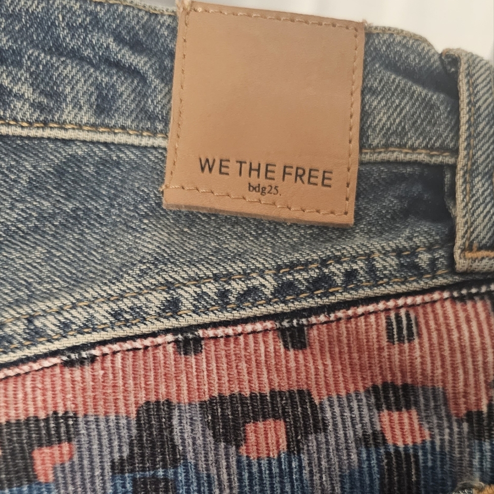 Free Poeple We The Free Rocky Mountain Straight Leg Jeans Size 26 EUC - Picture 7 of 15